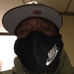 Meet your Posher, Manuel